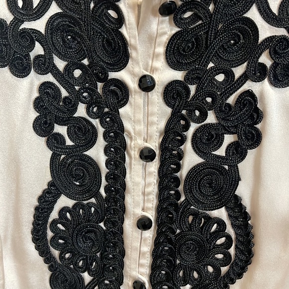 BEBE silk top - Picture 2 of 5